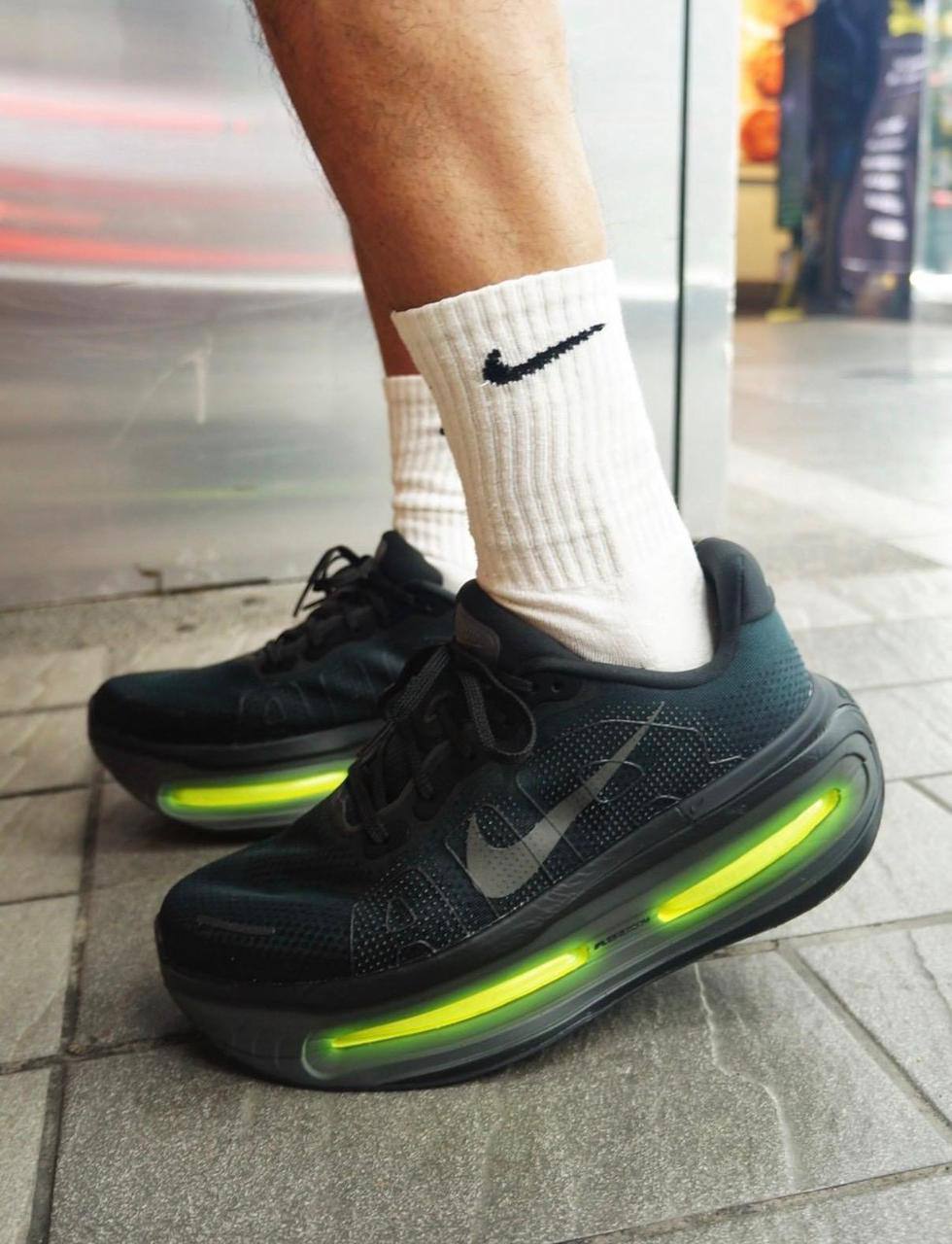 New arrival today 👟
Nike Vomero Premium
Black Volt
Size: 36–45
240 dhs✅

Zain18
♥️♥️♥️