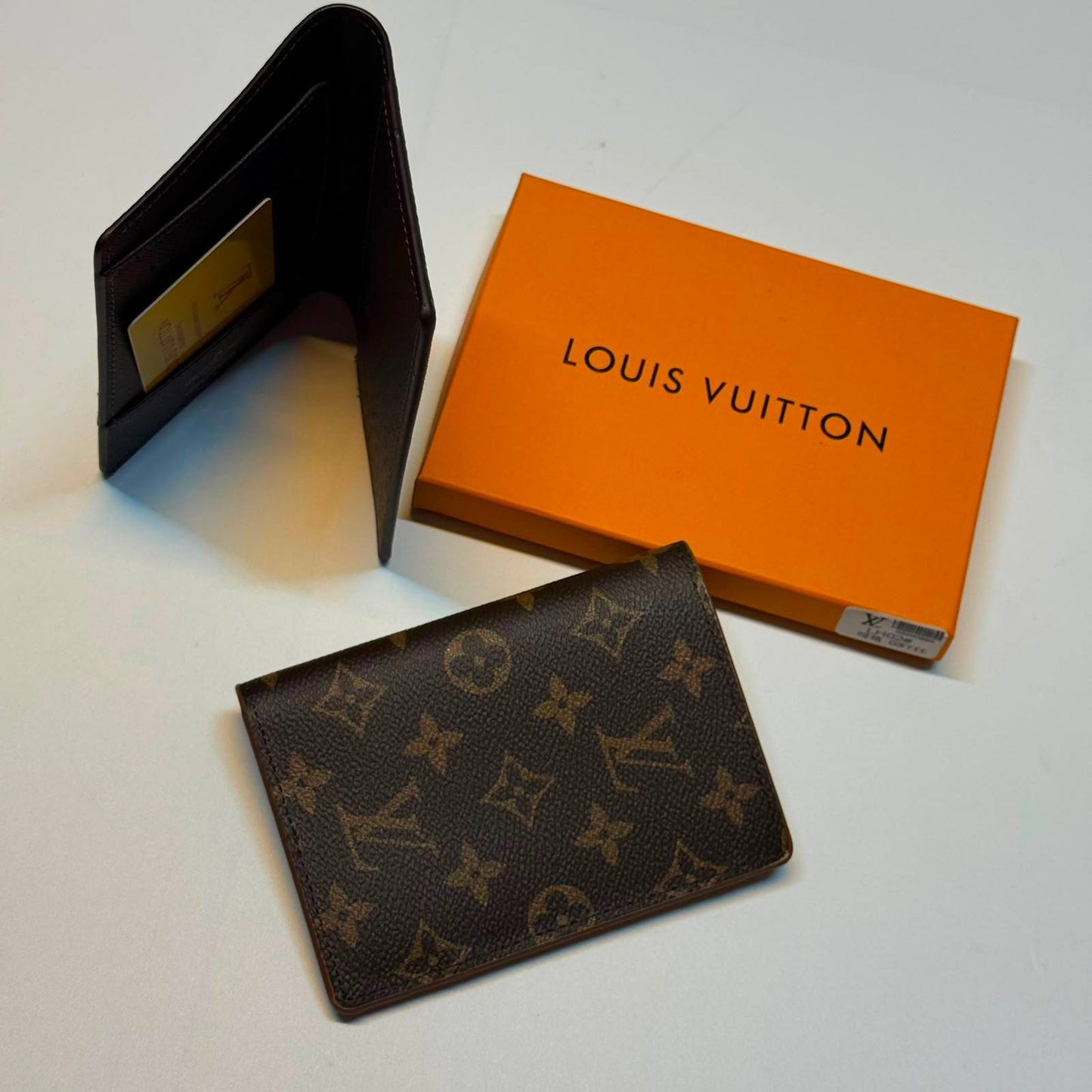 NEW CAME
LV
PASSPORT HOLDER
GOOD QUALITY
30 dhs🇦🇪🇦🇪

Zain40
♥️♥️♥️