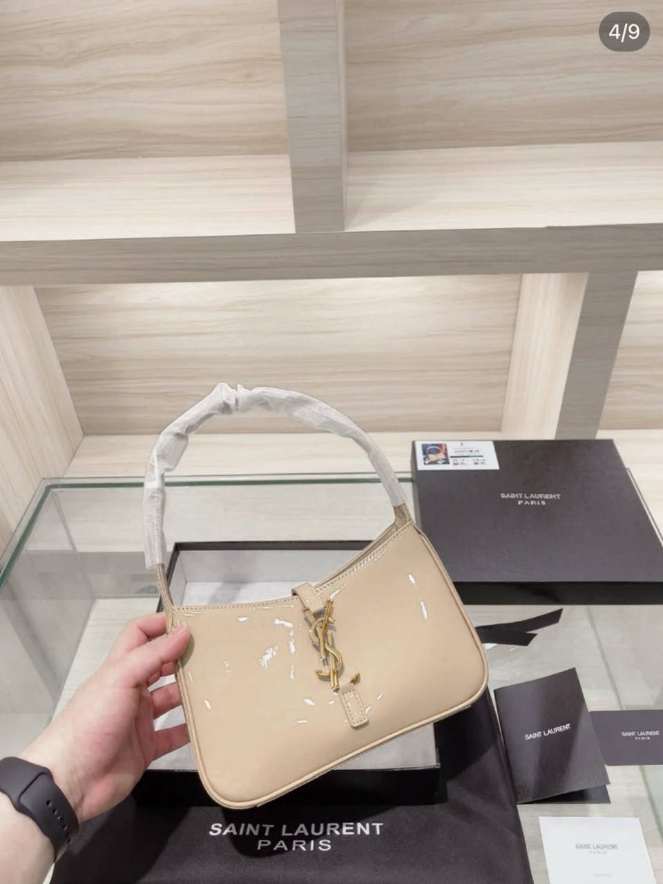 YSL - CH - Tory Burch - Hermes

with box
🎁🎁🎁

85 dhs✅

Zain38
♥️♥️♥️