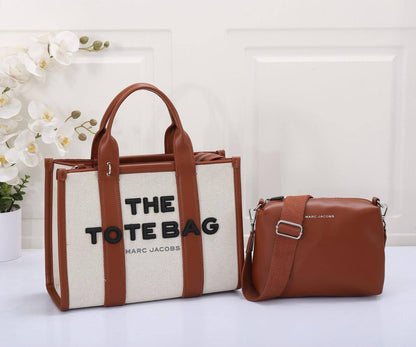 MARC JACOBS
 THE TOTE BAG
GOOD QUALITY 
115 dhs✅

Zain295
♥️♥️♥️