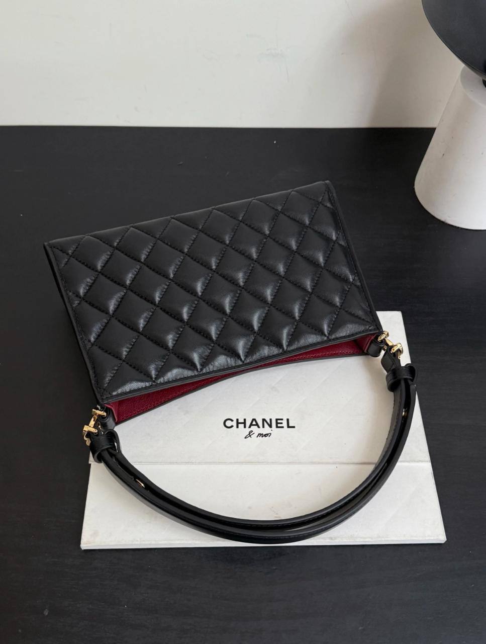 Chanel
100 dhs💓

Size:22.5/7/14

with box
🎁🎁🎁

Zain07
♥️♥️♥️