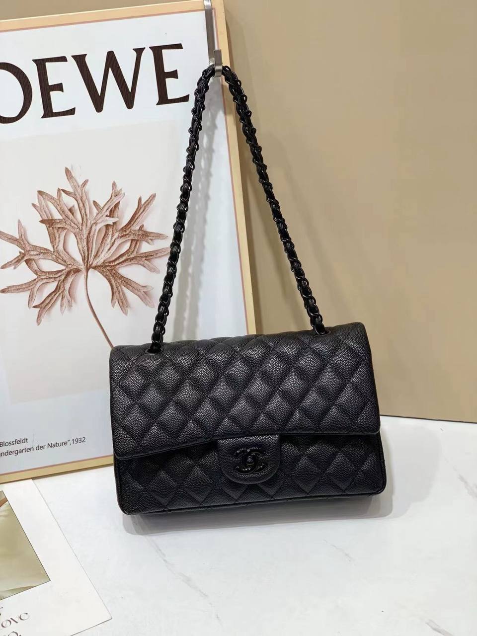 CHANEL

Best quality 
with box

110 dhs🇦🇪🇦🇪

size 26CM

Zain290
♥️♥️♥️