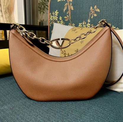VALENTINO 
HIGH QUALITY 
120 dhs✅

Zain39
♥️♥️♥️