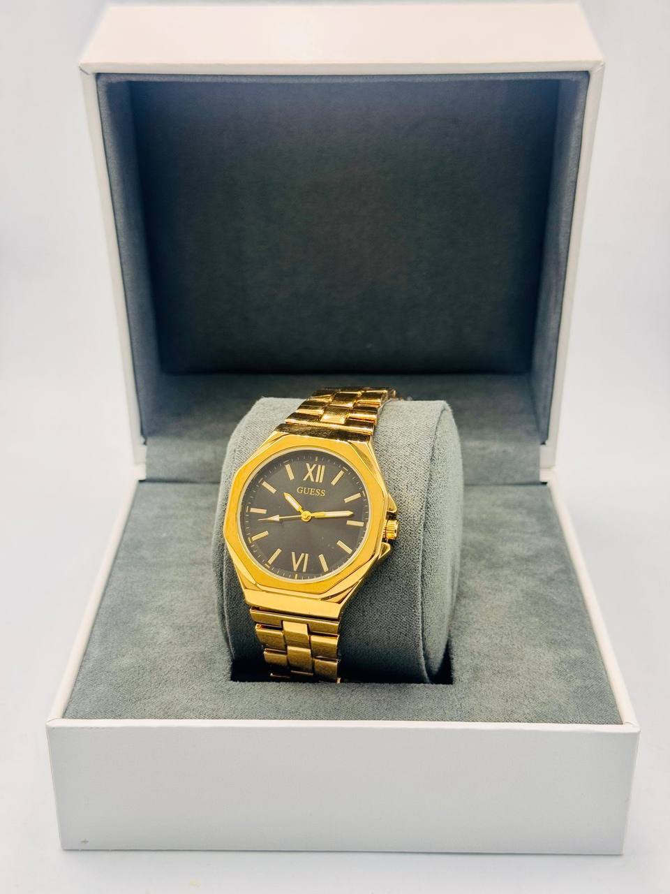 Guess Ladies
*New arrival*🔥
55 dhs🪙🌨️

Zain08
♥️♥️♥️