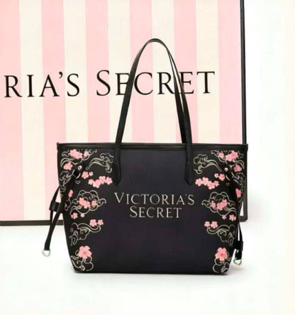 Victoria's Secret
good quality 
85 dhs✅

Zain39
♥️♥️♥️