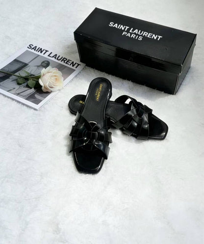 Slippers
60 dhs🇦🇪

Zain22
♥️♥️♥️