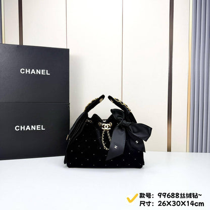 Chanel
Master
25cm🤗 
330 dhs💓

Zain228
♥️♥️♥️