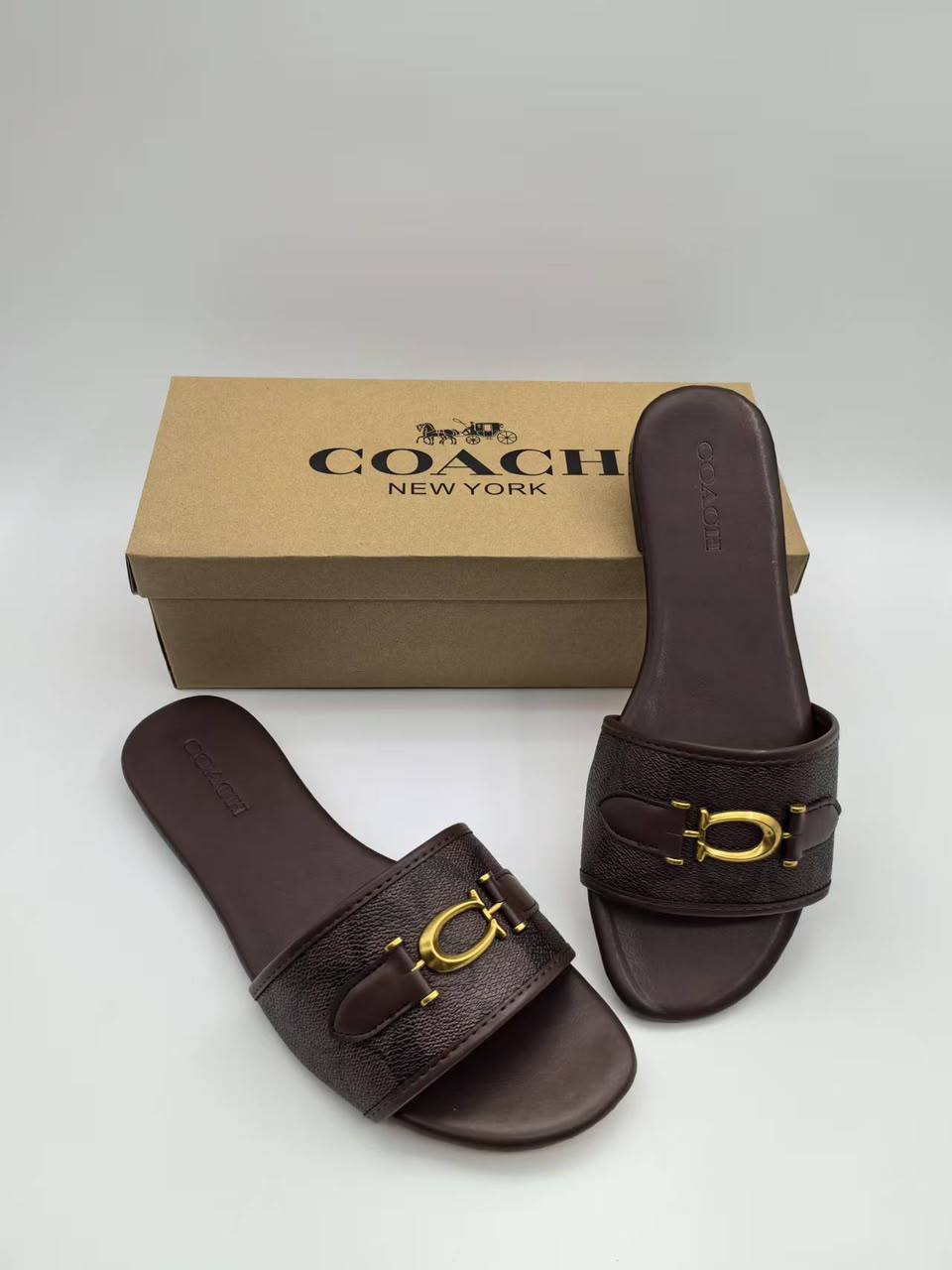 Coach
size 36 to 41
70 dhs✅✅

Zain161
♥️♥️♥️
