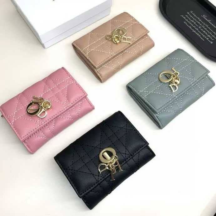 Dior Wallet 
115 dhs❤️
💼 Good Quality 💼

Zain131
♥️♥️♥️