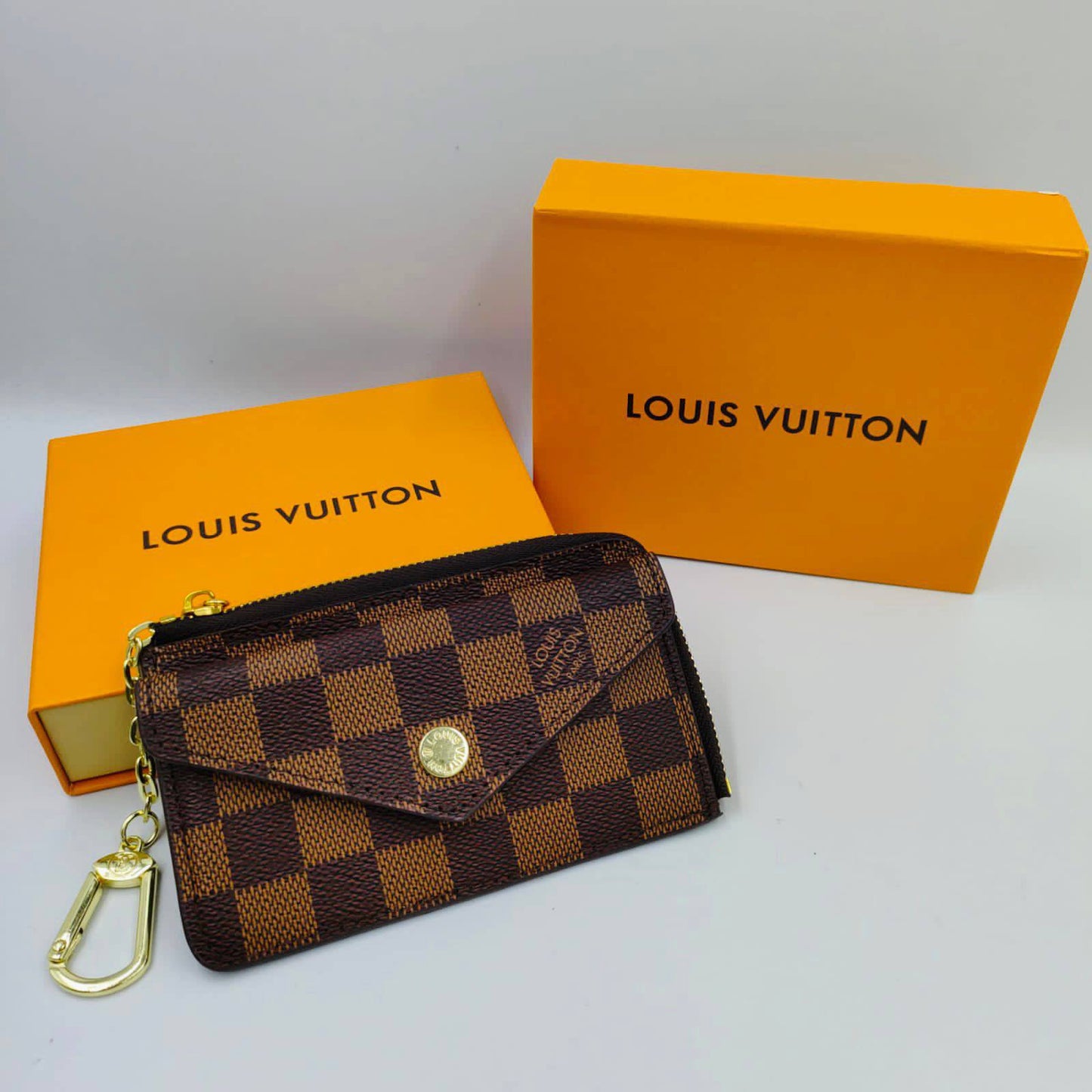 LV Wallets
35 dhs❣️

Zain40
♥️♥️♥️