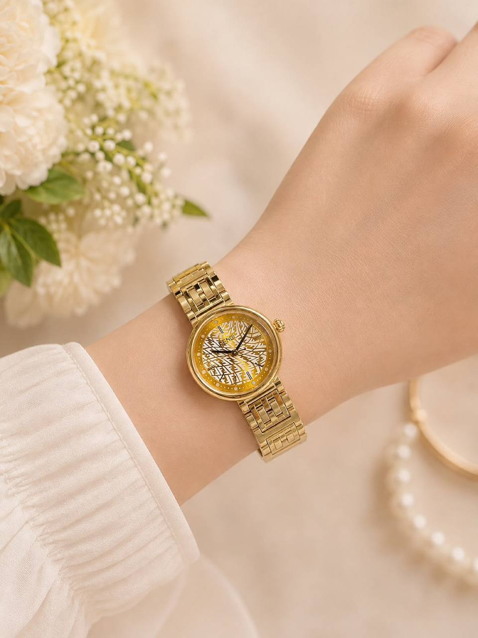 FENDI LADY
240 dhs🇦🇪🇦🇪

Zain304
♥️♥️♥️