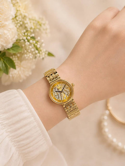 FENDI LADY
240 dhs🇦🇪🇦🇪

Zain304
♥️♥️♥️