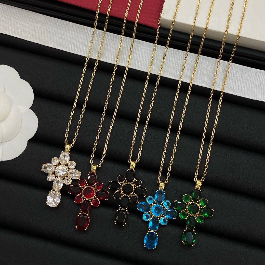 D&G

 Necklace 💥 Earring 🦋 Master quality 💯 With normal boxes 🗃️

105 dhs🇦🇪🇦🇪🇦🇪

Zain216
♥️♥️♥️