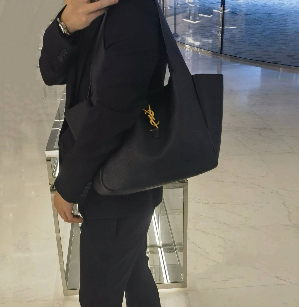 YSL 
MASTER COPY 
340 dhs🪙
leather 

Zain39
♥️♥️♥️