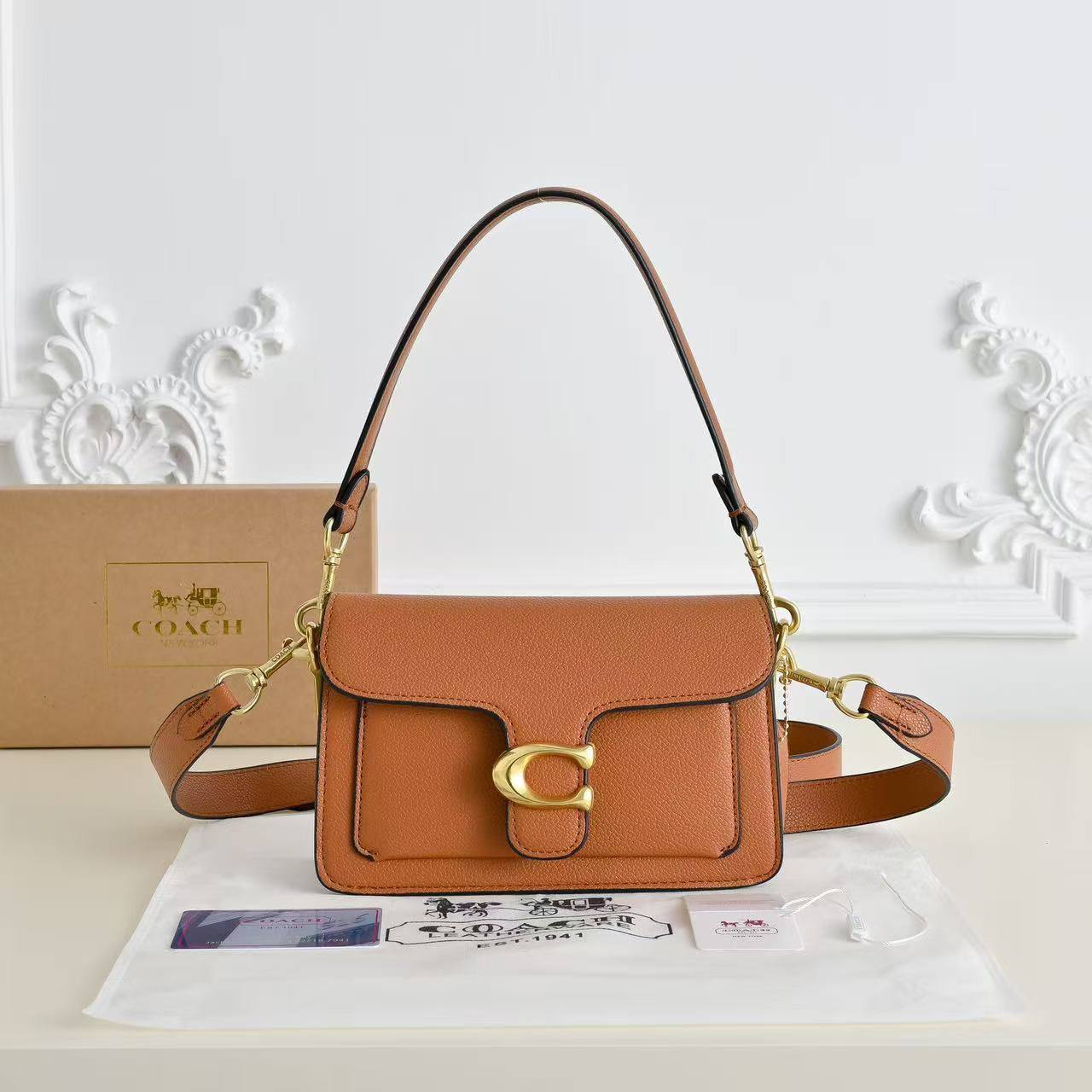 Coach
21cm 

100 dhs✅

Withbox
🎁🎁🎁

Zain143
♥️♥️♥️