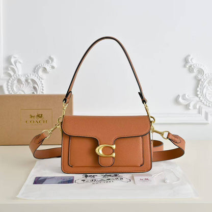 Coach
21cm 

100 dhs✅

Withbox
🎁🎁🎁

Zain143
♥️♥️♥️