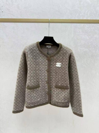 *New collections*                                                
CHANEL

Super Master quality

Sizes: S M L

490 dhs🇦🇪🇦🇪

Zain308
♥️♥️♥️
