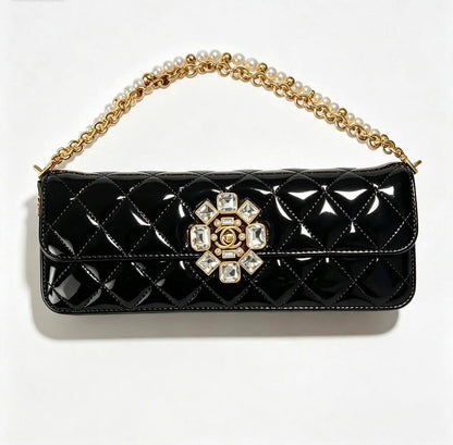 Chanel

130 dhs

High-quality 

With magnetic box

Zain35 
Zain26
♥️♥️♥️
