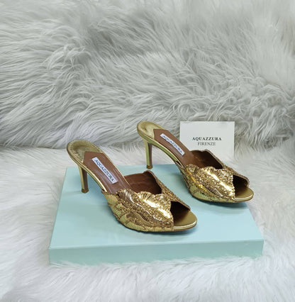 AQUAZZURA
*master quality*🥳
*size: 36 to 42*👠
380 dhs🪙🌨️

Zain119
♥️♥️♥️