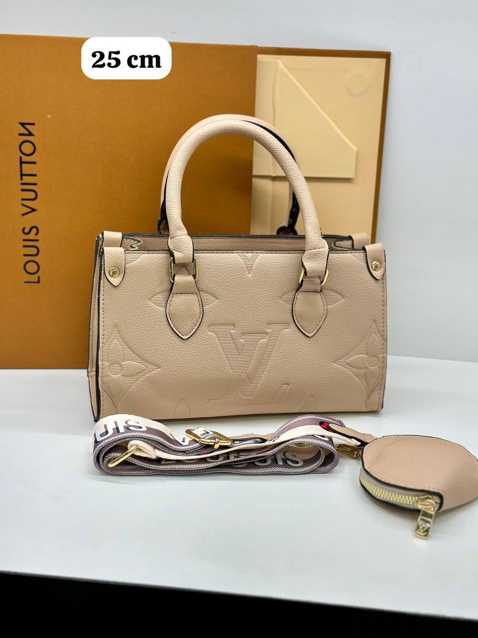 Dior - LV
80 dhs✅

Zain219
♥️♥️♥️