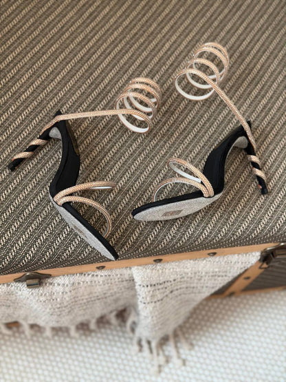 RENE CAOVILLA
Size: 36 to 41
Super master quality 
500 dhs🇦🇪

Zain198
♥️♥️♥️