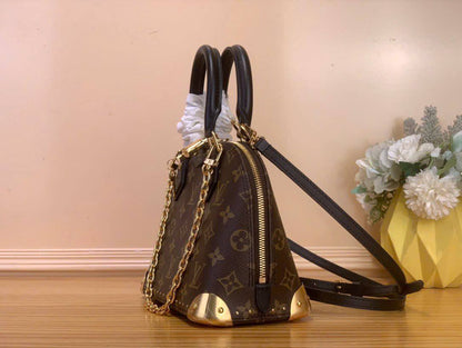 LV 
Master❣️❣️
Good Quality 
280 dhs🇦🇪🇦🇪

Zain131
♥️♥️♥️
