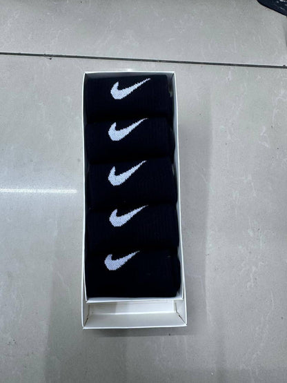 Available 
One box 5 pairs 
Good quality 
35 dhs✅

Zain138
♥️♥️♥️