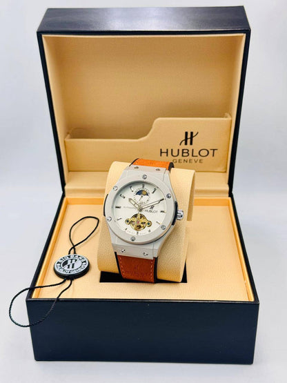 Hublot Men 
Automatic*🤩🤩
140 dhs❣️

Zain08
♥️♥️♥️