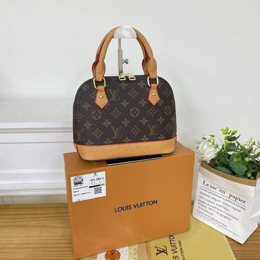 LV  

Size ：23CM  

85 dhs🪙🌨️

Zain04
♥️♥️♥️