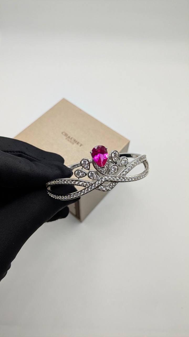 Chaumet
*Master Quality* 
*Bracelet*
130 dhs🇦🇪🇦🇪
with Normal Box 🎁

Zain210
♥️♥️♥️