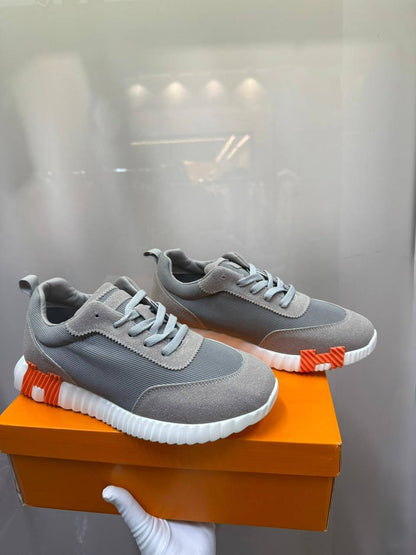 Hermes
NEW CAME
GOOD QUALITY✅
75 dhs🪙🌨️
Size 40 TO 45

Zain40
♥️♥️♥️
