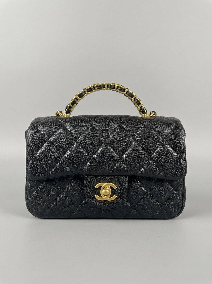 Chanel

Quality 

Withbox

100DHS🇦🇪🇦🇪🇦🇪

Zain50
♥️♥️♥️