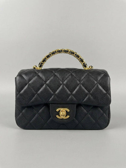 Chanel

Quality 

Withbox

100DHS🇦🇪🇦🇪🇦🇪

Zain50
♥️♥️♥️
