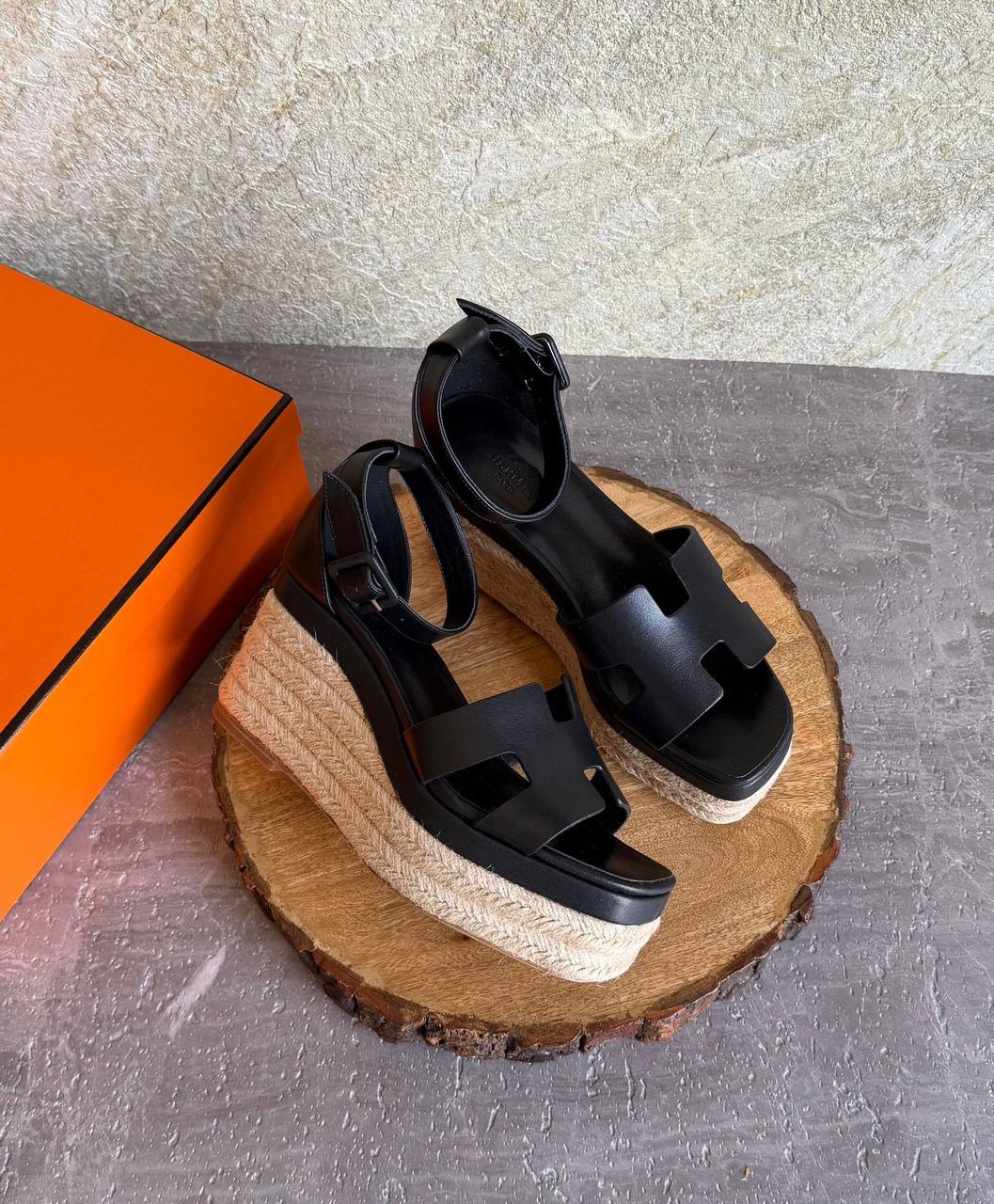 Hermes
SuperMaster Quality 💯
490 dhs✅
Size: 36-41💥

Zain171
♥️♥️♥️
