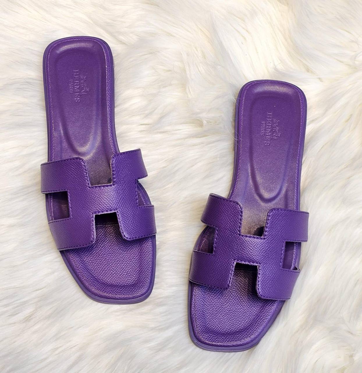 HERMES 
☘️ *SIZE  36  to 41 ☘️                                                                                                       
180 dhs✅

Zain224
♥️♥️♥️