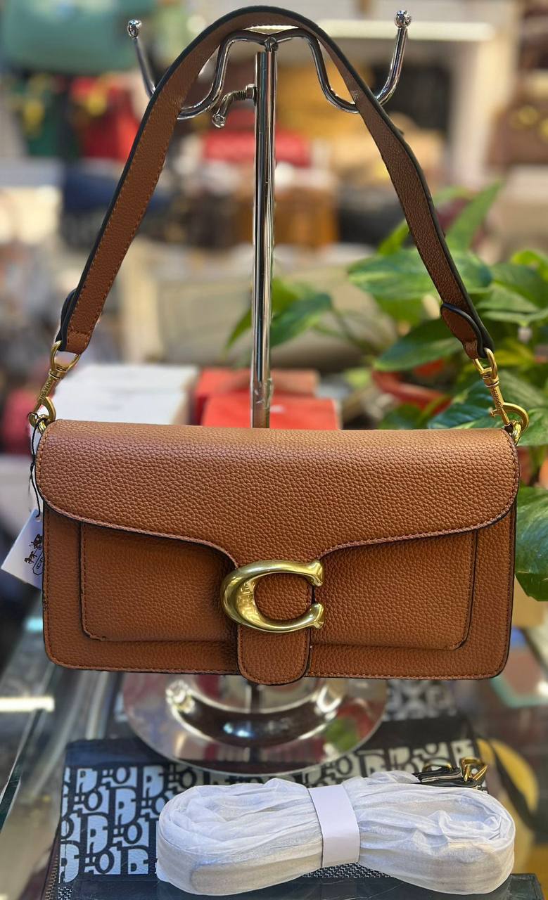 Coach
95 dhs🪙💕

with box 🗃️

Zain269
♥️♥️♥️