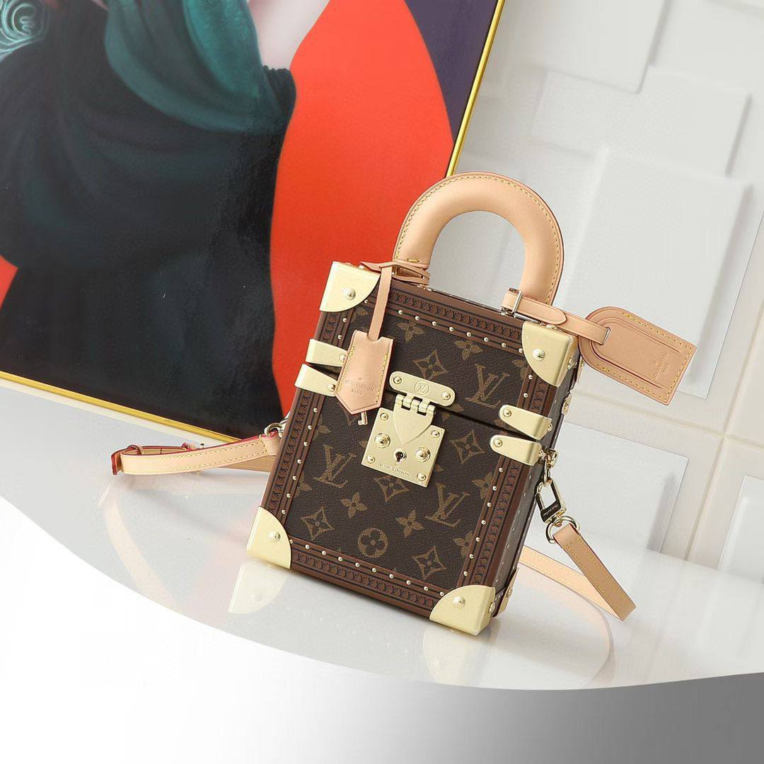 LV Master
camera & mackup box 
🎁🎁🎁

430 dhs🪙🌨️

Zain228
♥️♥️♥️