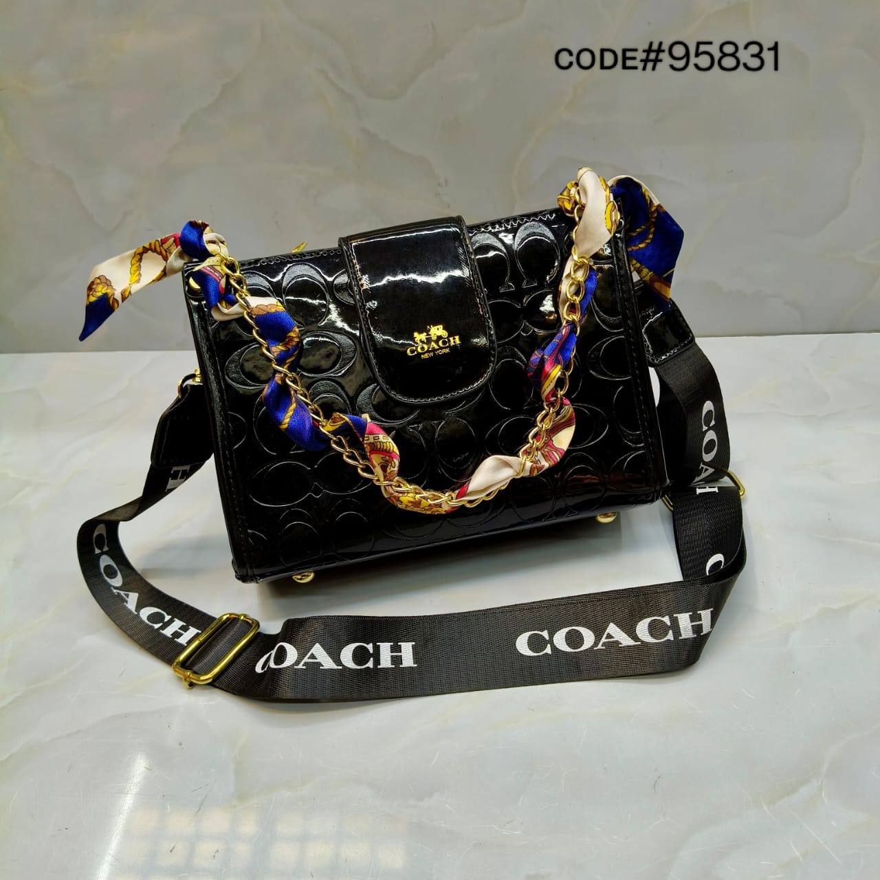 Coach ᴄʀᴏssʙᴀɢ
ᴡɪᴛʜ ᴄʜᴀɪɴ ʙᴇʟᴛ ᴛᴡɪʟʟʏ
2 ᴄᴏᴍᴘᴀʀᴛᴍᴇɴᴛ
sɪᴢᴇ : 24 cm

65 dhs🪙💕

Zain31
♥️♥️♥️