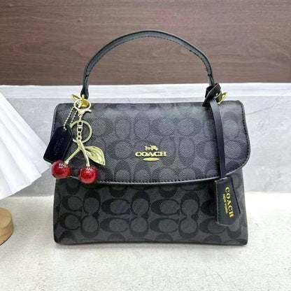 Coach
Wihh box 
75 dhs🇦🇪🇦🇪

Zain232
♥️♥️♥️