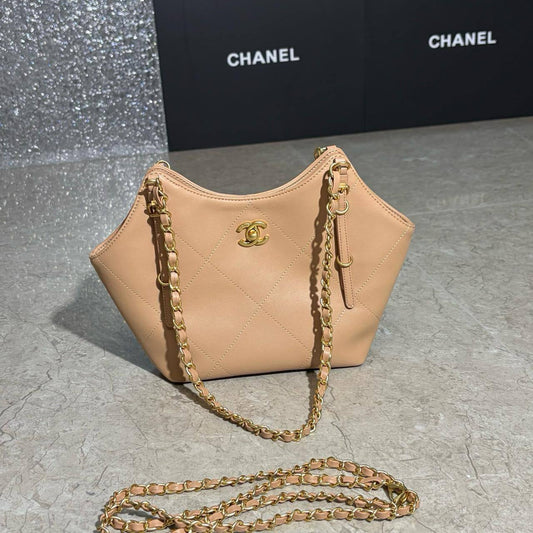 Chanel
Master
270 dhs🪙🌨️
#29cm❤️💕

Zain228
♥️♥️♥️