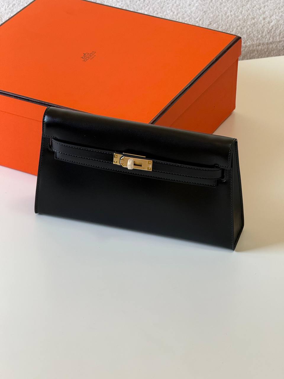 Hermes Elan box  27cm💕master quality😍

with box❤️
🎁🎁🎁

380 dhs🪙💚

Zain52
♥️♥️♥️