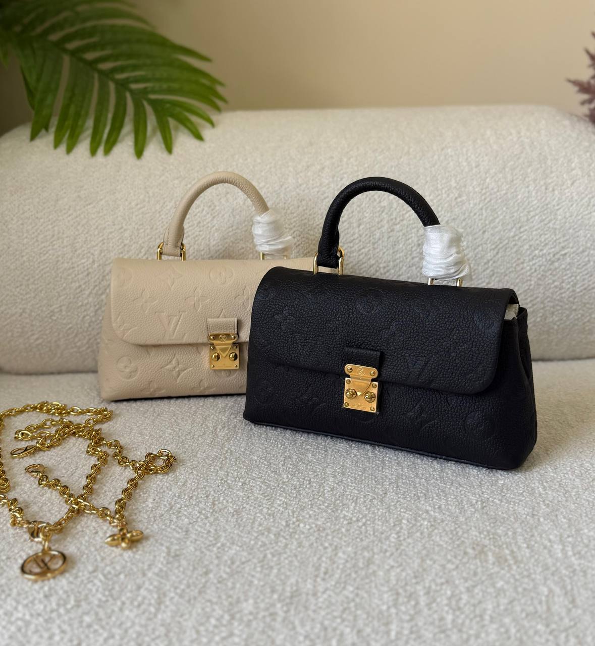 🌿💗*Louis Vuitton*😍🍃
            🌿🍁🍃
     💕Available now 💫
For Price 👇 WTSP Text Zain 0568585901

Zain246
♥️♥️♥️