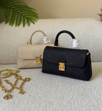 🌿💗*Louis Vuitton*😍🍃
            🌿🍁🍃
     💕Available now 💫
For Price 👇 WTSP Text Zain 0568585901

Zain246
♥️♥️♥️