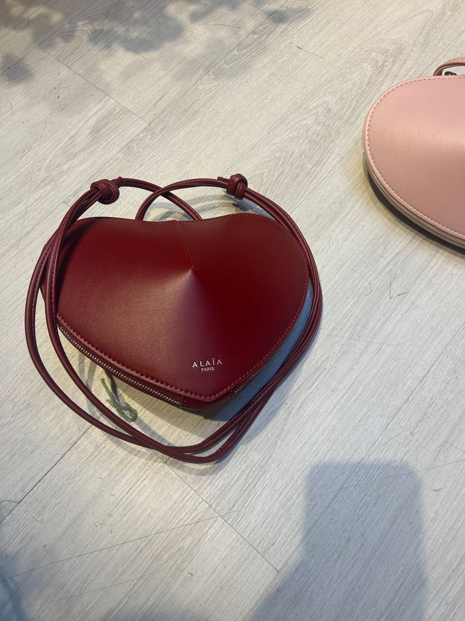 ALAIA 

21cm 
115 dhs💓 

with BOX
🎁🎁🎁

Zain44
♥️♥️♥️