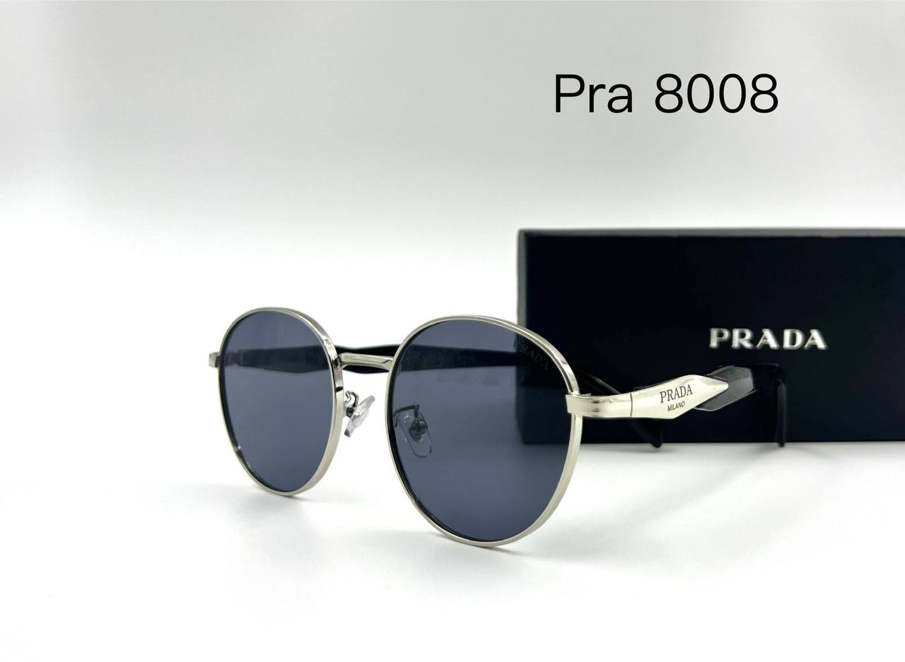 Prada💥*
Sunglasses 🕶️ 
good quality 💯
With master box 🗃️ 
50 dhs✅

Zain273
♥️♥️♥️