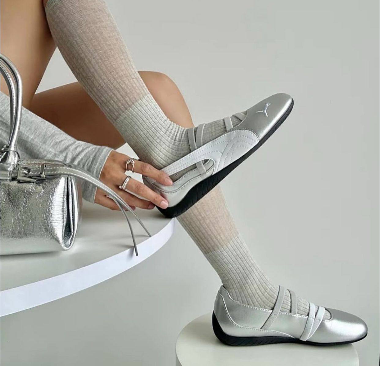 PUMA Speedcat "Silver" ballet flats
36-40 AVAILABLE 
170 dhs❣️

Zain242
♥️♥️♥️