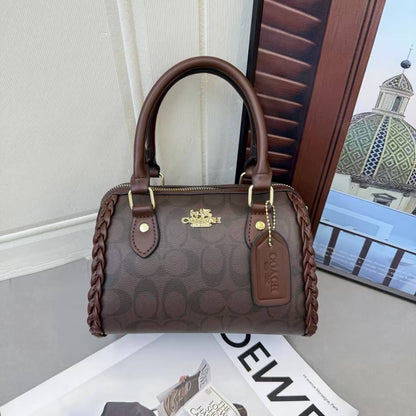 Coach Bags
70 dhs✅

Zain232
♥️♥️♥️