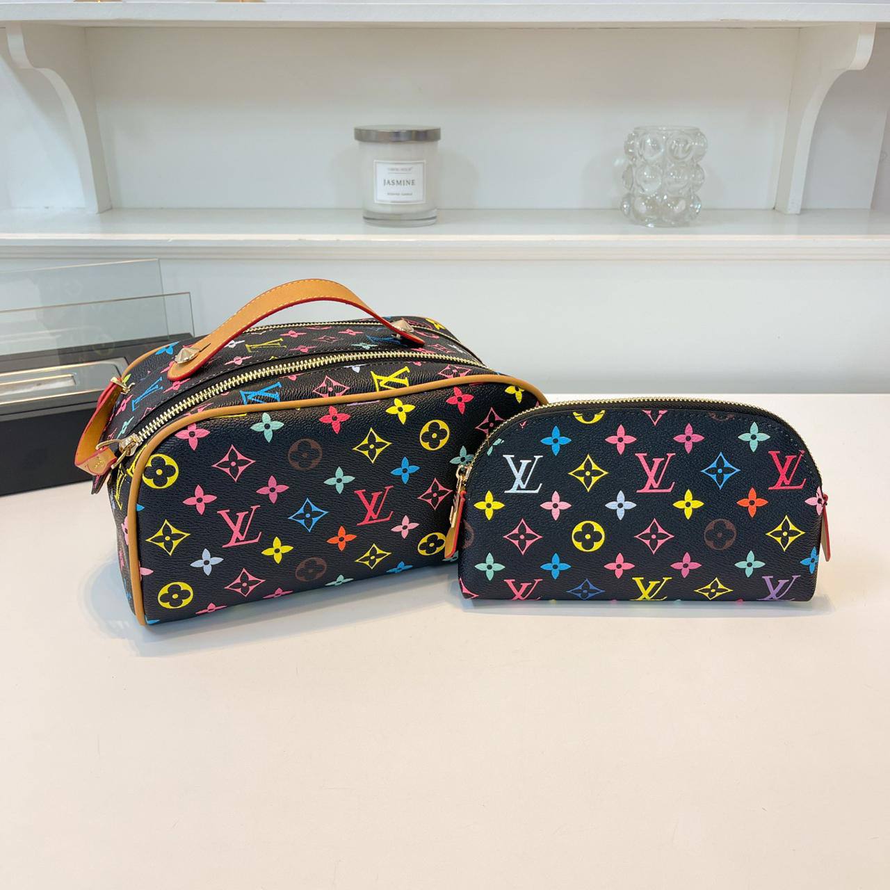 LV
95 dhs🪙🌨️
size    27×16×13cm   

withbox
🎁🎁🎁

Zain04
♥️♥️♥️