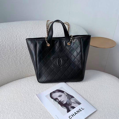 Chanel 
Master❣️❣️
#30cm =340 dhs🇦🇪🇦🇪
#21cm=320 dhs🇦🇪🇦🇪

Zain228
♥️♥️♥️