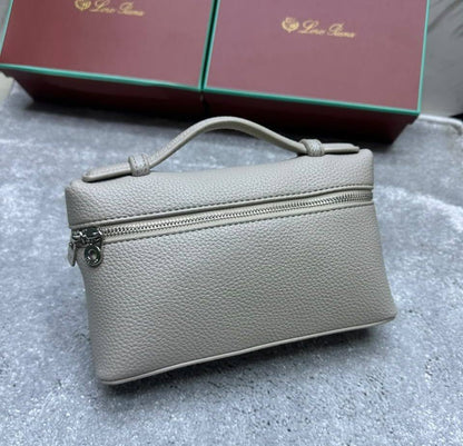 Loro Piana
withbox 
85 dhs🇦🇪🇦🇪

Zain143
♥️♥️♥️